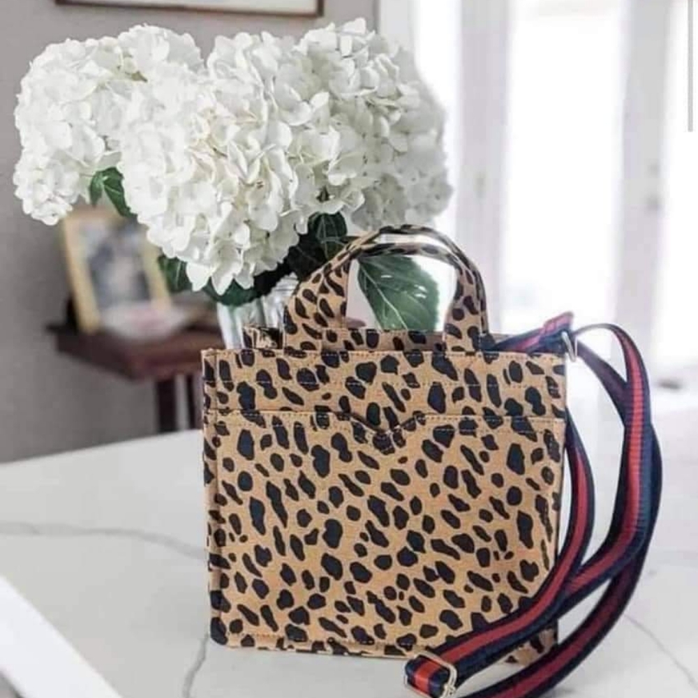 Sold out Stella and Dot Game Changer Mini in Animal Dot